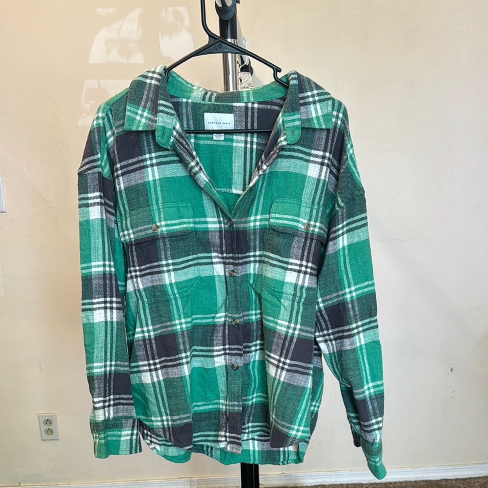 American Eagle Outfitters Green Plaid Button Down Shirt